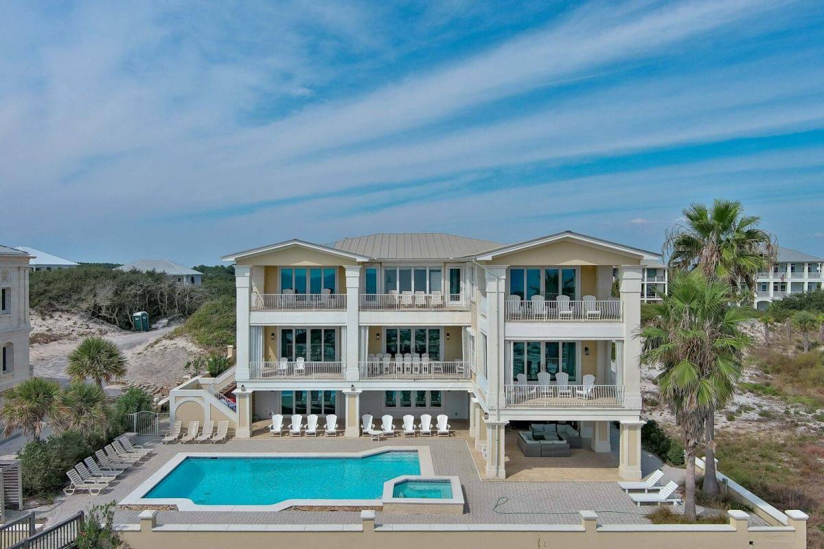 Kiva Grand Vacation Rental