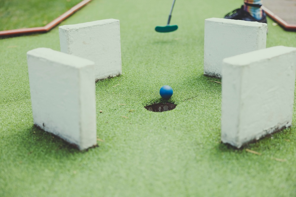 Mini golf course
